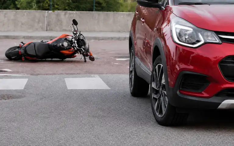 Imagen de la pregunta: En un accidente de circulación, ¿es obligatorio avisar a la Autoridad si no hay